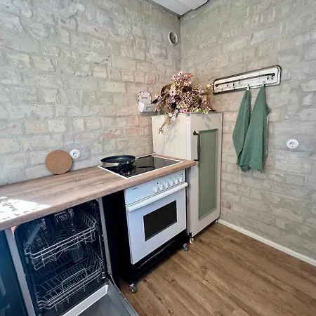 Cafe Canape - Entspannen Auf Dem Sonnigen Balkon Apartman