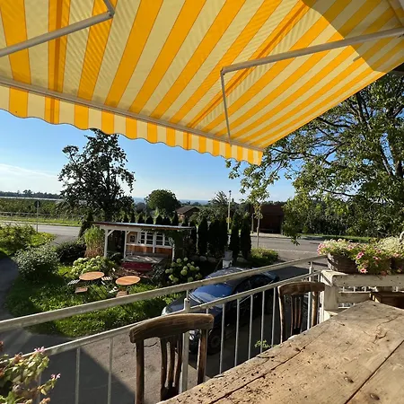 Cafe Canape, Wohlfuehlen Auf Dem Sonnigen Balkon Zwischen & Bodensee * Ravensburg